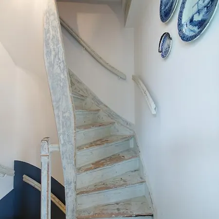 Royal Blue Penthouse In The Jordaan 아파트 *
