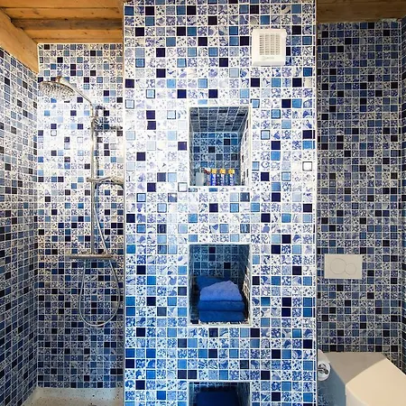 Royal Blue Penthouse In The Jordaan アパート アムステルダム
