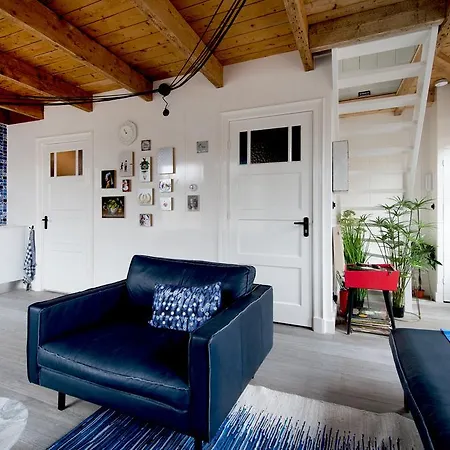 アパート Royal Blue Penthouse In The Jordaan *