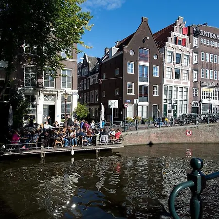 Royal Blue Penthouse In The Jordaan *